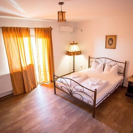 Sara, Alba Alba Iulia Eksteriør billede